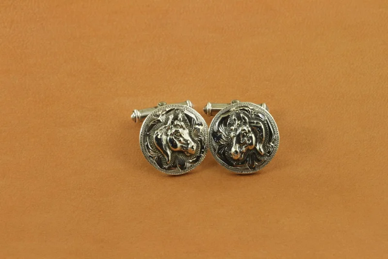 Engraved Horse Head on Round Cufflinks