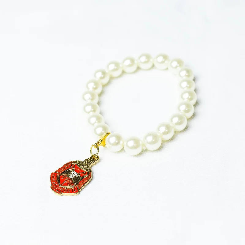 ΔΣΘ Pearl Bracelet with Gold Shield